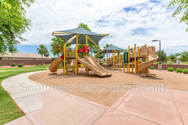 Building Photo - 41540 N Jacaranda Ct