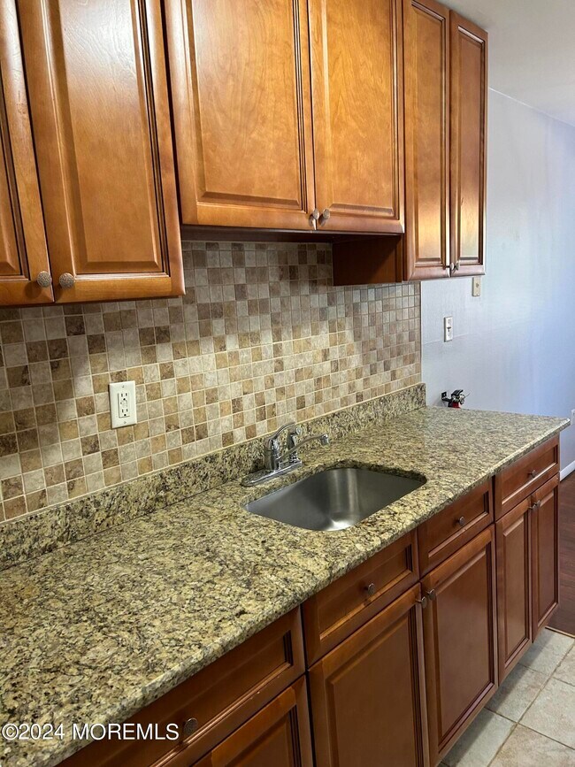 Building Photo - 4 Windsor Terrace