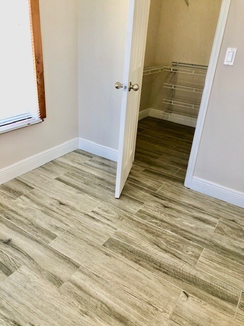 Building Photo - 150 Santa Clara Dr