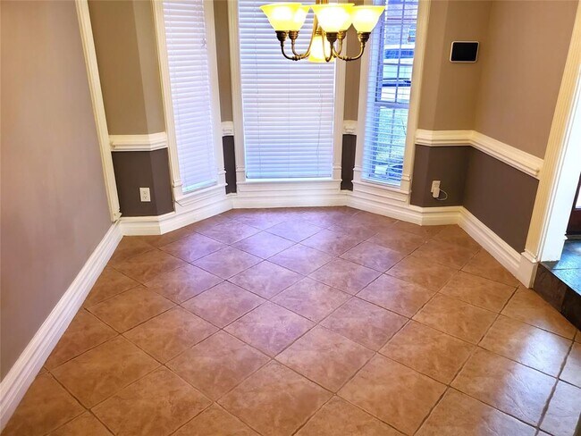 Building Photo - 3751 Pine Cone Trail