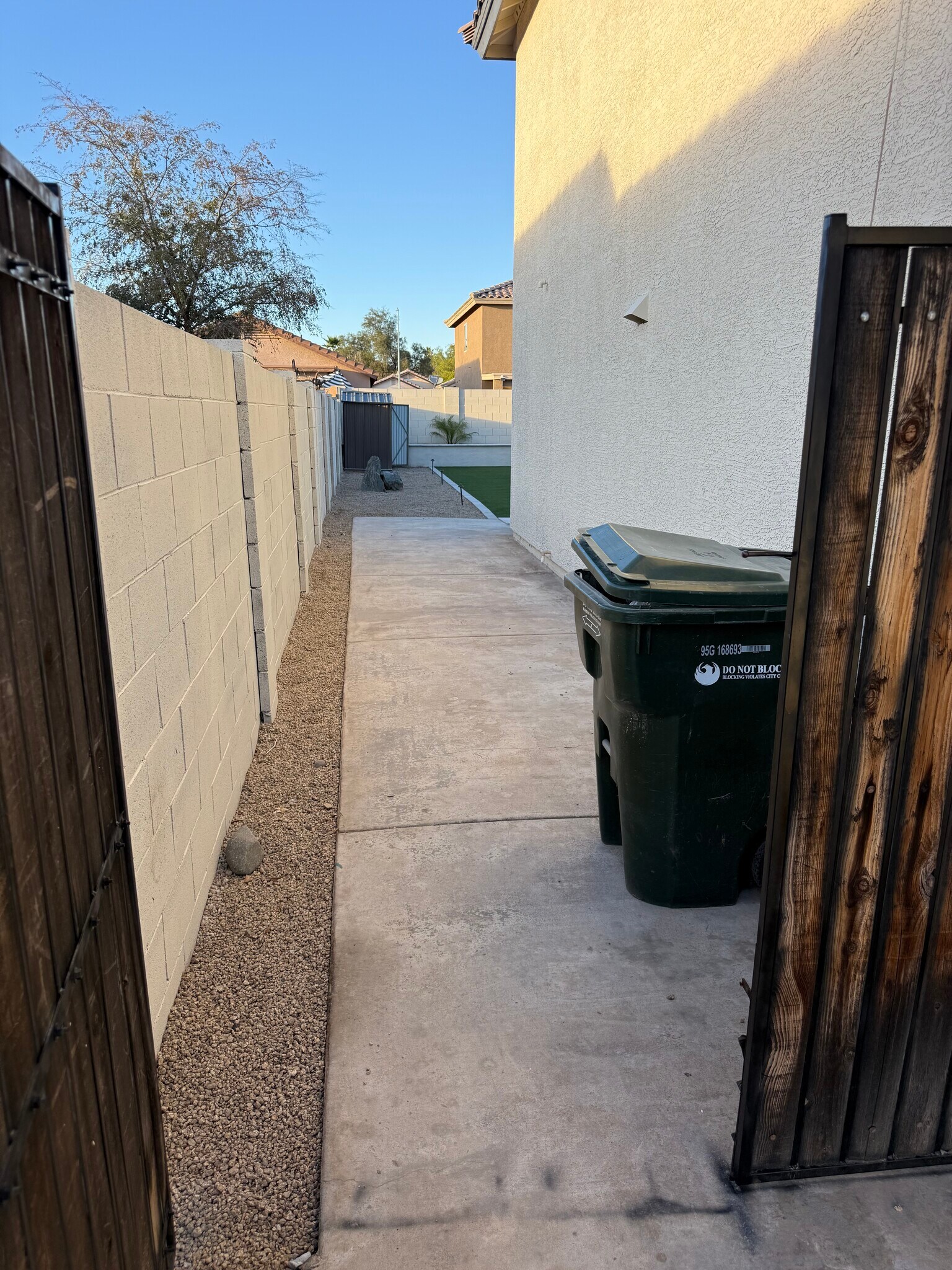 Building Photo - 11218 W Roma Ave