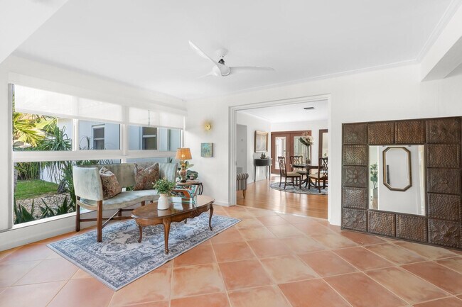 Building Photo - 2317 NE 12th St