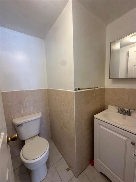 Building Photo - 2809 Cortelyou Rd