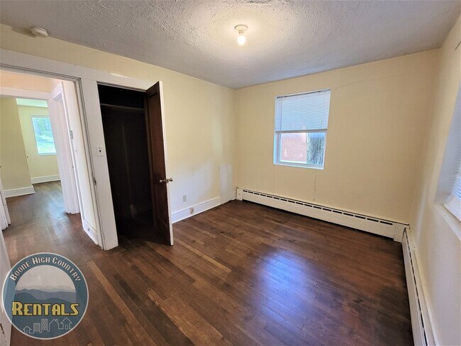 Building Photo - 229 Windy Dr