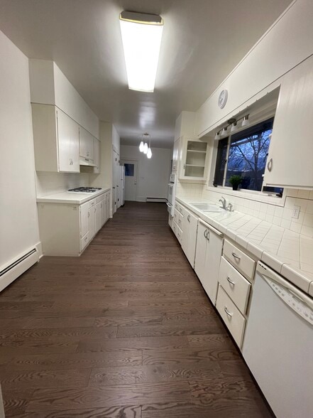 Building Photo - 264 E 4800 S