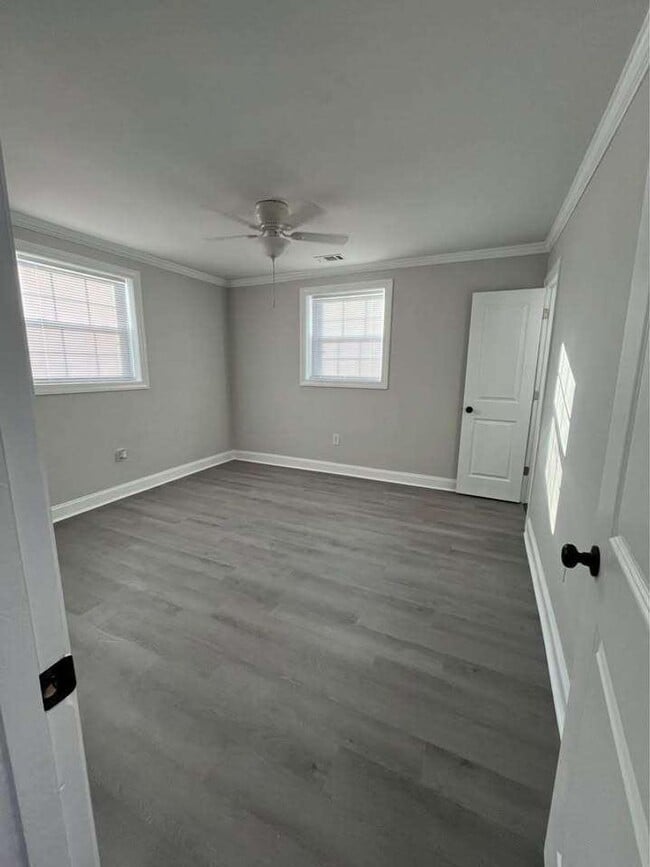 Building Photo - 2143 Shrimp St