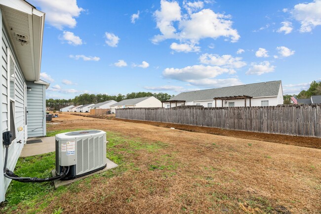 Building Photo - 123 Jerrett Ln