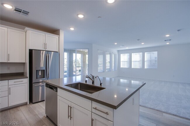 Building Photo - 2555 Hampton Rd