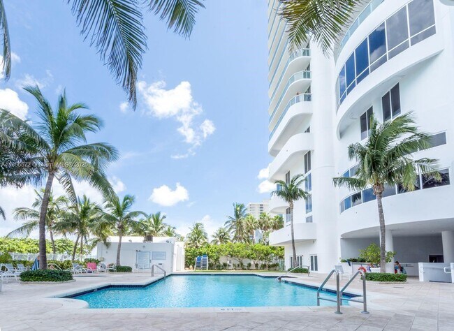 Building Photo - 6365 Collins Ave