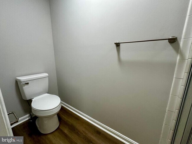 Building Photo - 404 Cabin Ct