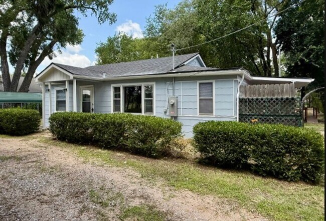 Primary Photo - Welcome to Your Next Home with Harvest Inv...