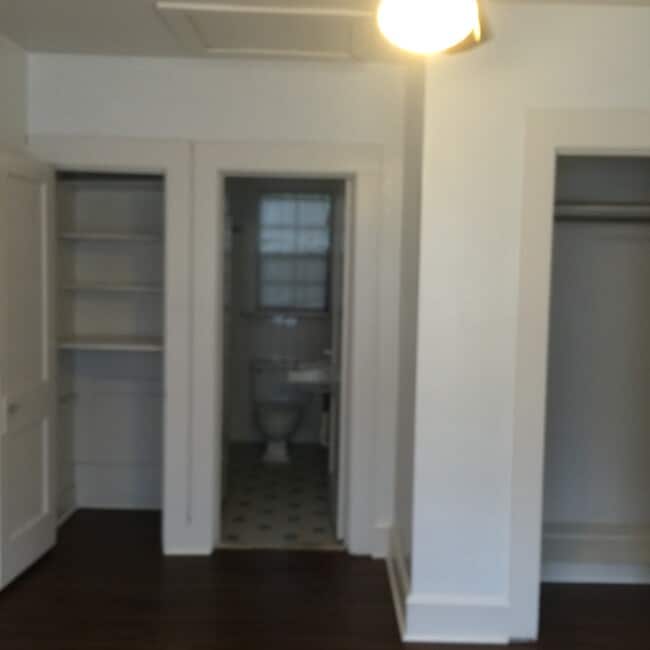 Building Photo - Charming 1 bedroom apartment downtown