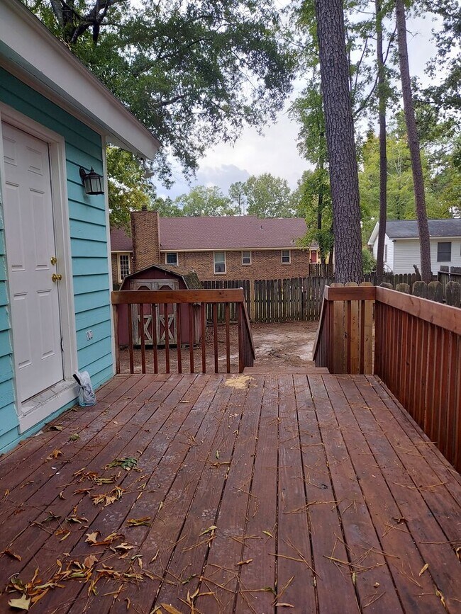 Building Photo - 74 Westpine Ct