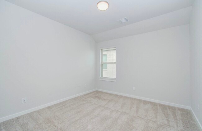 Building Photo - 14910 Mossycup Spur Wy