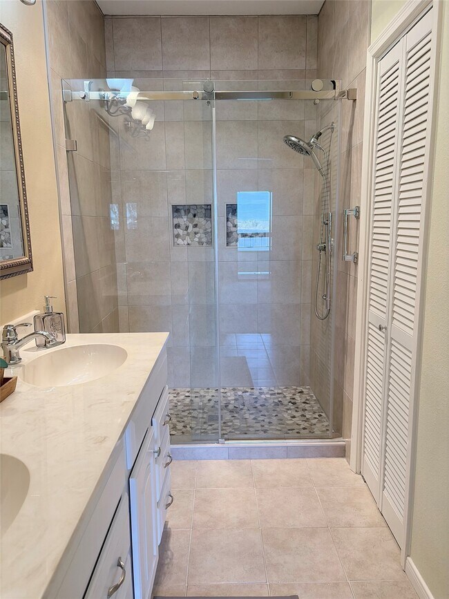 Building Photo - 18809 Egret Bay Blvd