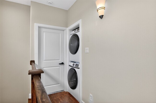 Building Photo - 4608 Nett St