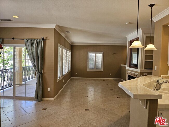 Building Photo - 27960 Trillium Ln