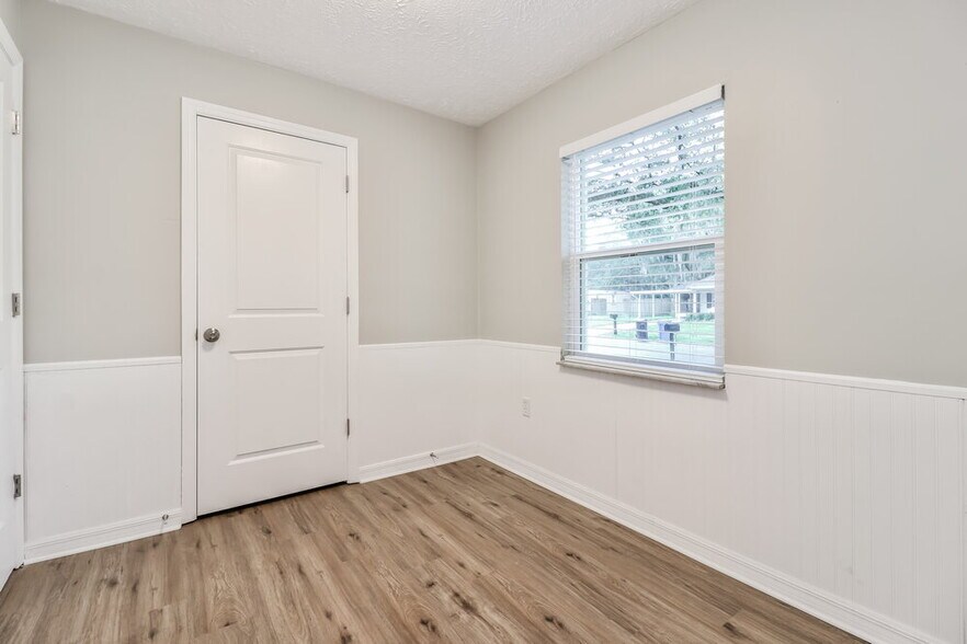 Building Photo - 3014 N Pineway Dr