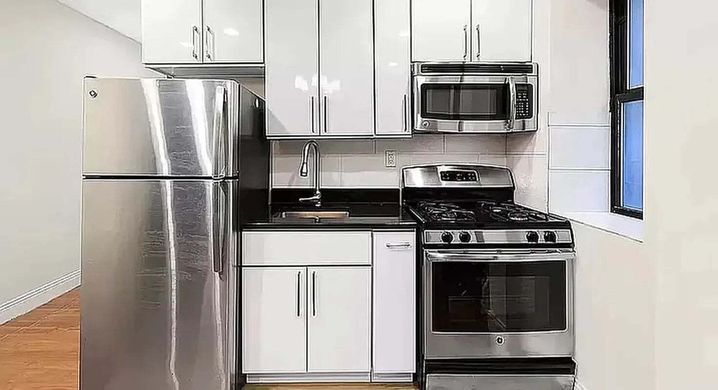 Building Photo - 541 W 158th St