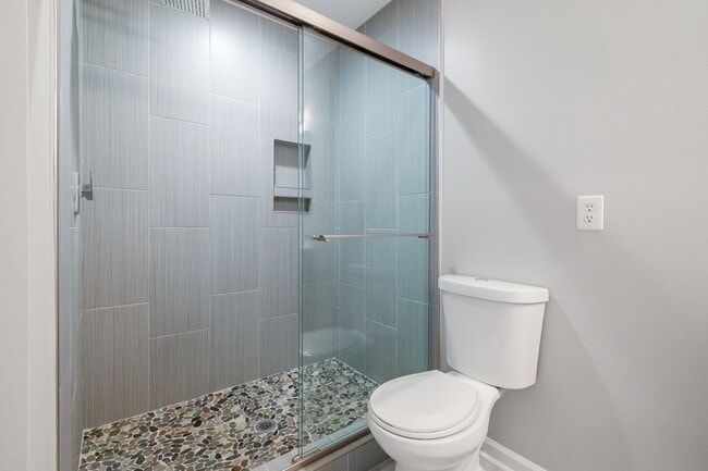 Building Photo - Spacious Townhome in Prime South Charlotte...
