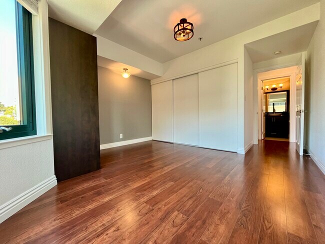 Building Photo - 601 Van Ness Ave