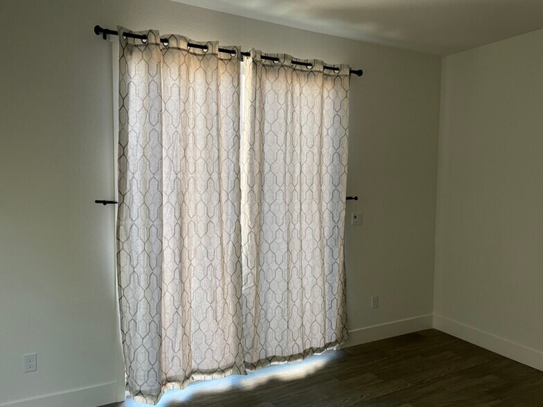 Building Photo - 2363 Explorador Dr