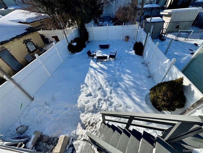 Building Photo - 134 N 7th Ave