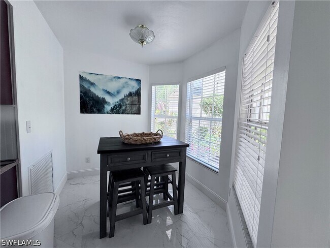 Building Photo - 11762 Quail Village Way