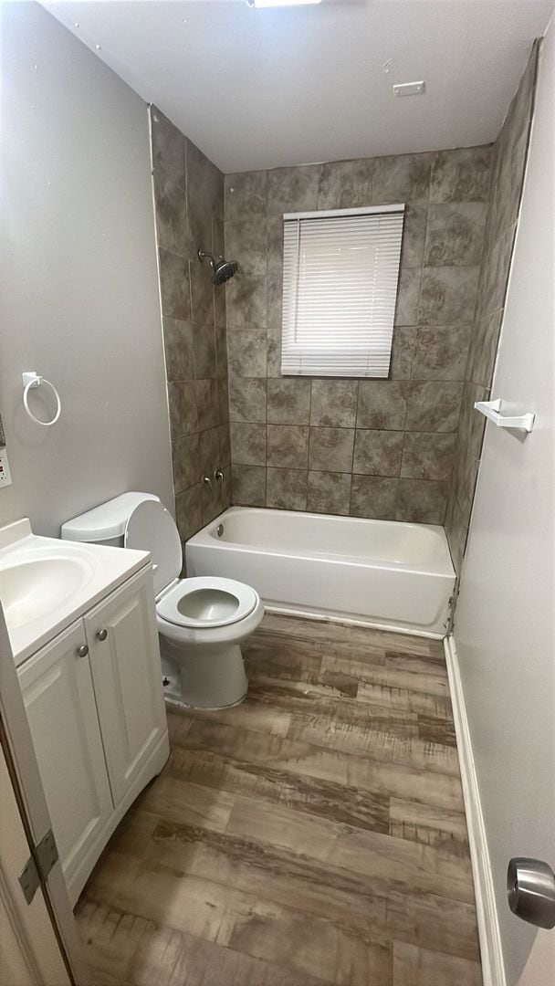 Building Photo - Completely Renovated 2 Bedroom House!