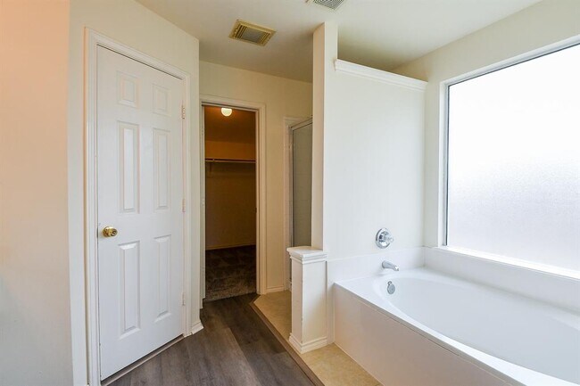 Building Photo - 2518 Atwood Glen Ln