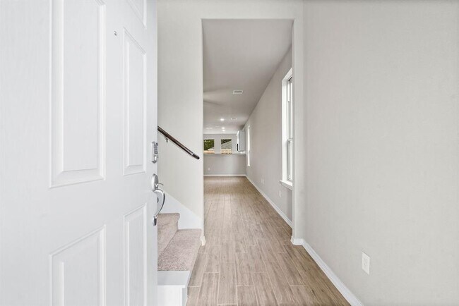 Building Photo - 25823 Boxwood Hedge Lane