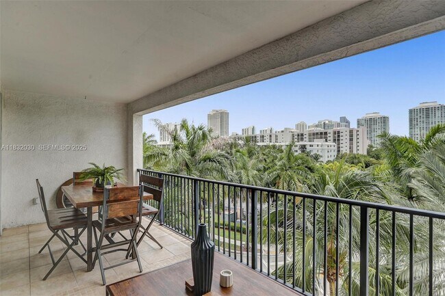 Building Photo - 17100 N Bay Rd