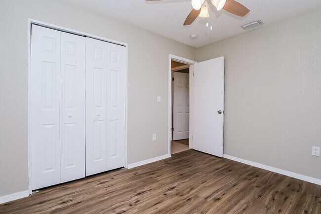 Building Photo - 10131 Hayward Rd