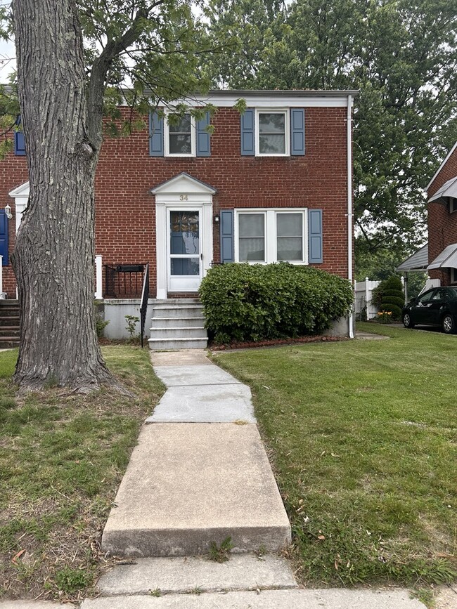 Primary Photo - 34 Sipple Ave