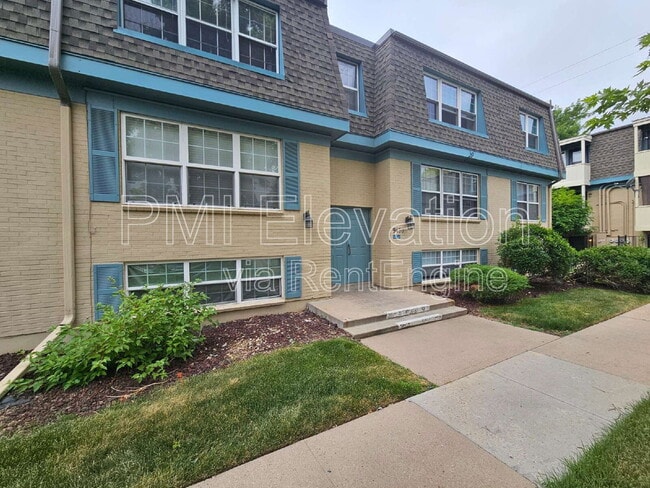 Primary Photo - 9430 E Girard Ave