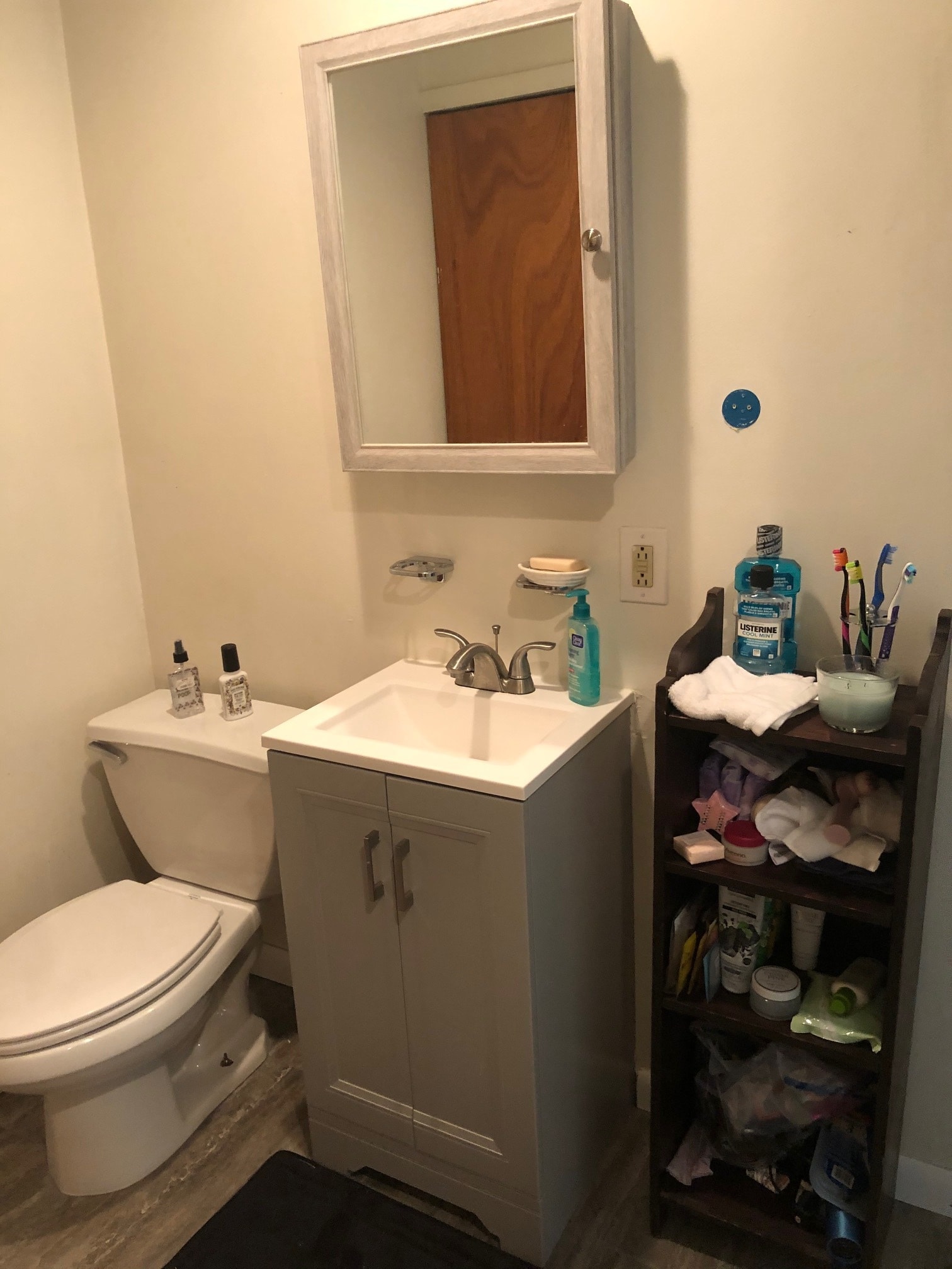 Bathroom - 1513 Fairmount ave