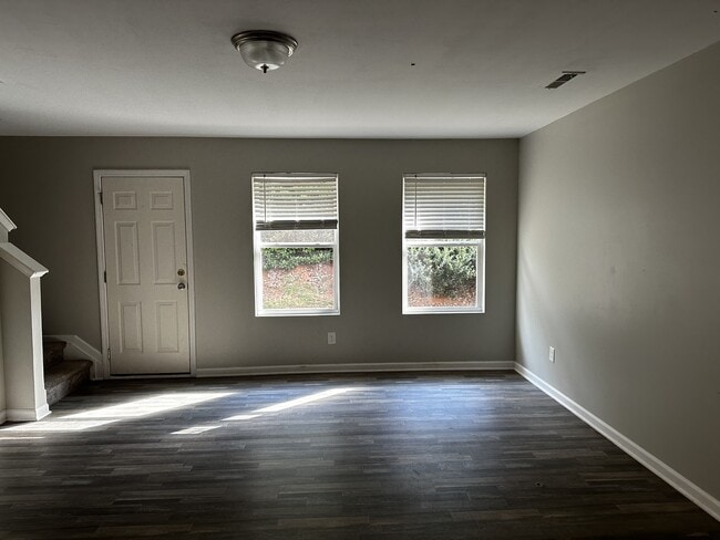 Building Photo - 1460 Cypress Loop
