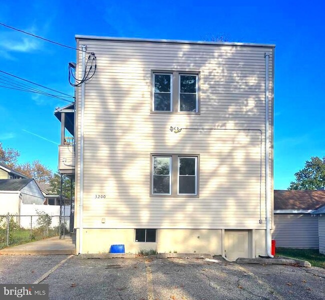 Primary Photo - 3200 Calvert Ave