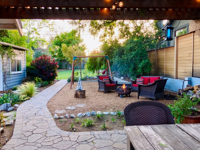 Building Photo - 5265 Loleta Ave