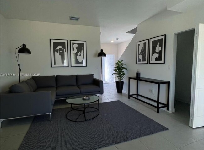 Building Photo - 27700 SW 156th Ave