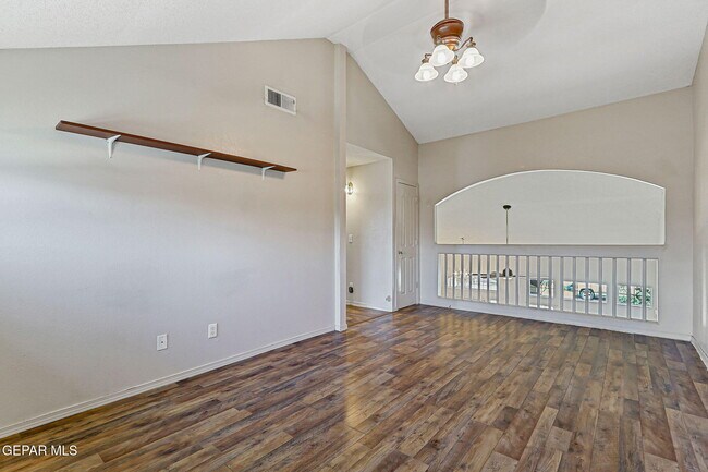 Building Photo - 409 Desert Chicory St