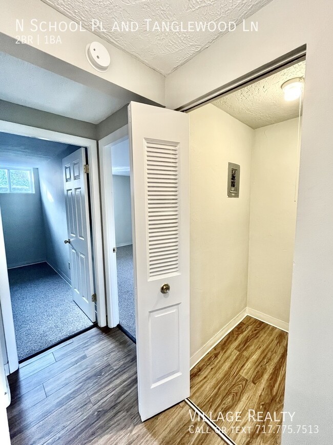 Building Photo - Newly-remodeled 2-bed! Ground Floor - No S...