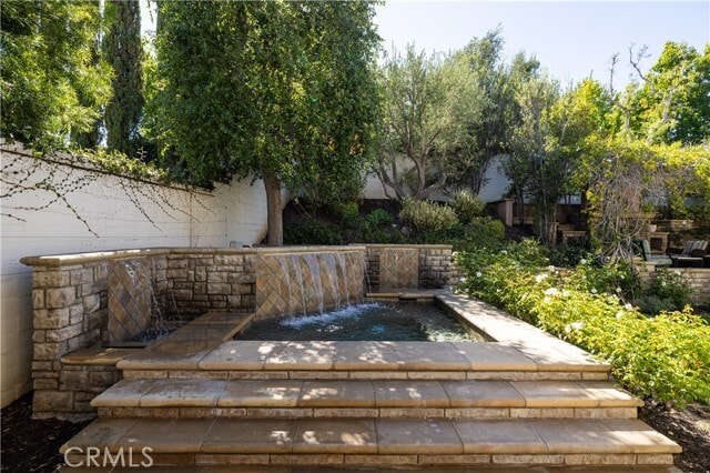 Building Photo - 23 Gleneagles Dr