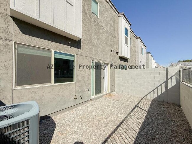 Building Photo - 2269 W Echo Ln