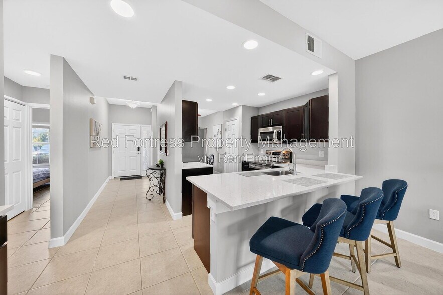 Building Photo - 15969 Mandolin Bay Dr
