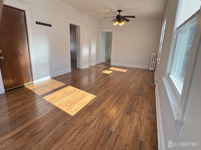 Building Photo - 501 S 3rd Ave