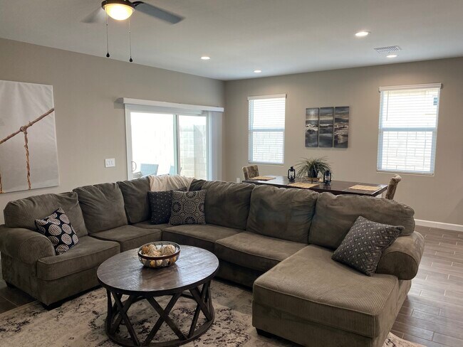 Building Photo - 24085 W Ripple Rd