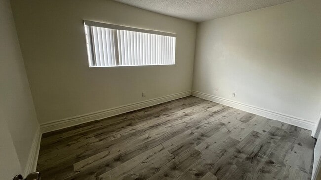 Building Photo - 3 Bed 2 Bath Downstairs Apartment For Rent in Whittier with 2 Car Garage