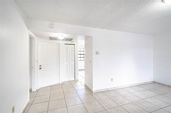 Building Photo - 1000 Constitution Dr