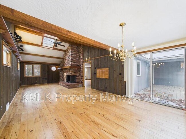 Building Photo - 5743 Brookwood Dr